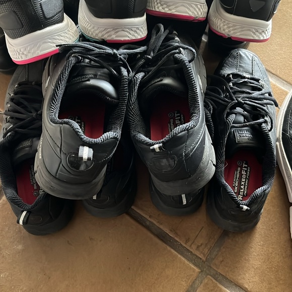 11 pairs of black assorted work and casual used but not abused women’s shoes - Picture 8 of 9